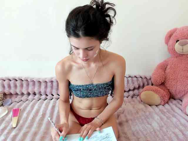 Honeykrisspussy webcam