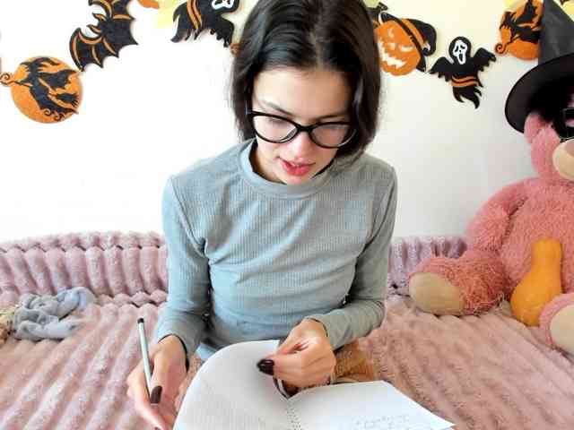 Honeykrisspussy webcam