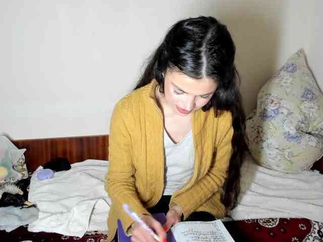 Honeykrisspussy webcam