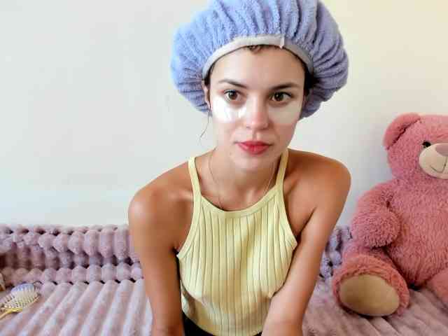 Honeykrisspussy webcam