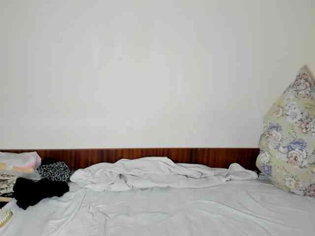 Honeykrisspussy webcam