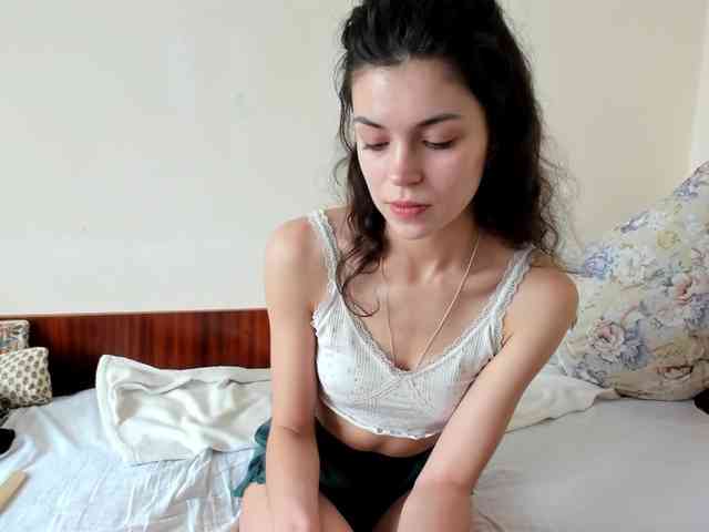 Honeykrisspussy webcam