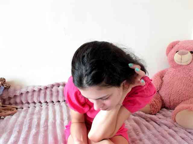 Honeykrisspussy webcam