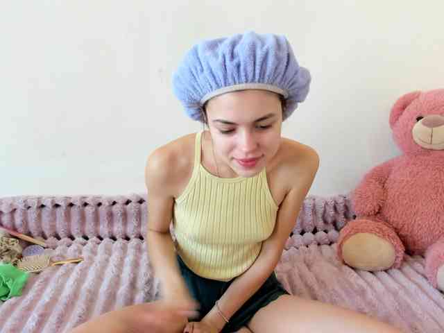 Honeykrisspussy webcam