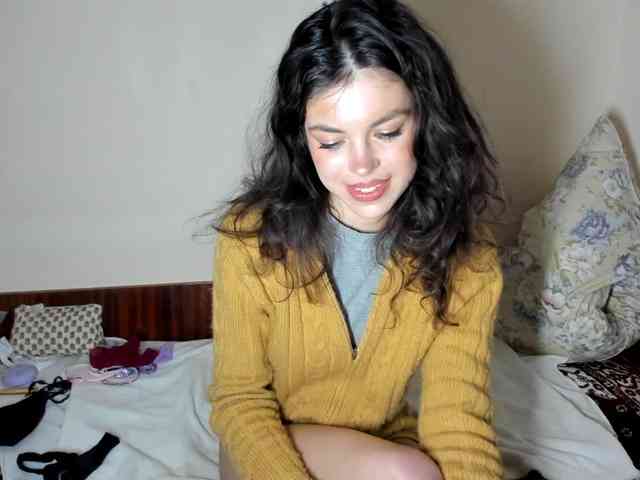 Honeykrisspussy webcam