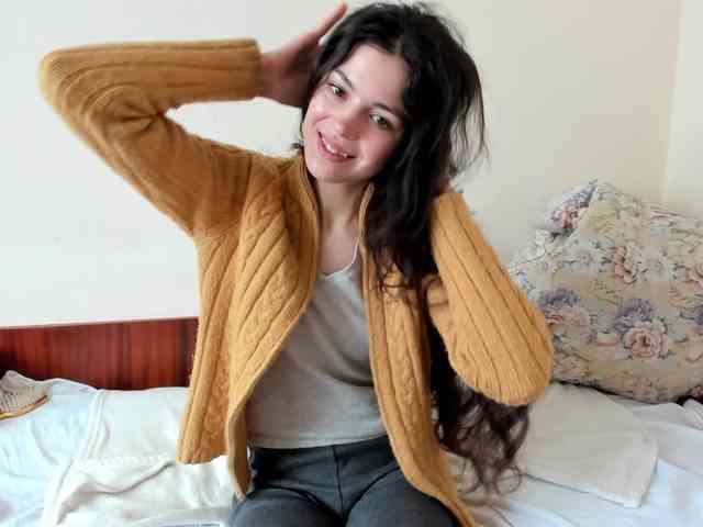 Honeykrisspussy webcam