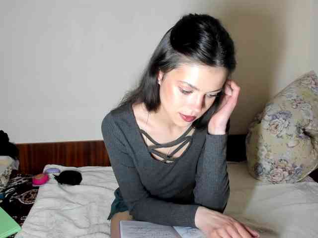 Honeykrisspussy webcam