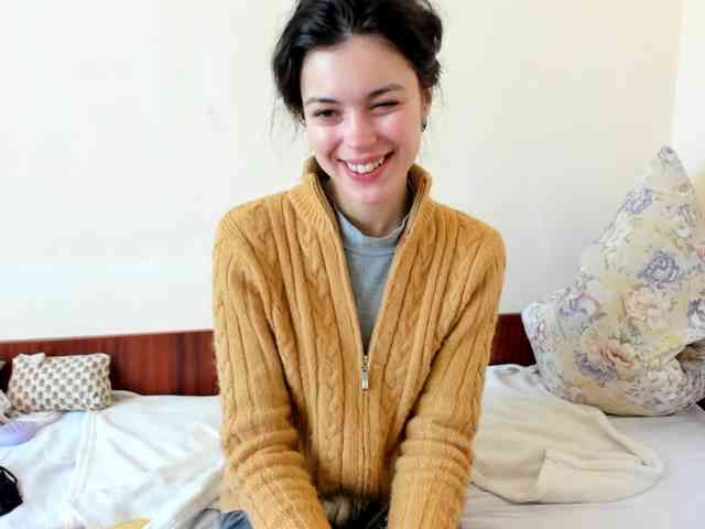 Honeykrisspussy webcam