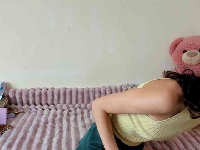Honeykrisspussy webcam