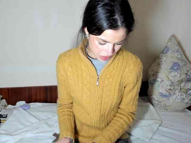 Honeykrisspussy webcam