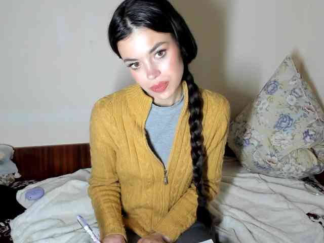 Honeykrisspussy webcam