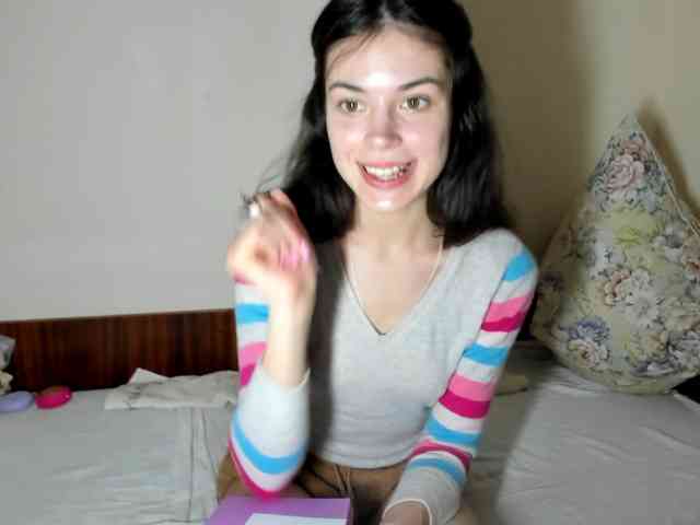Honeykrisspussy webcam
