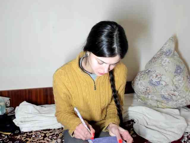 Honeykrisspussy webcam