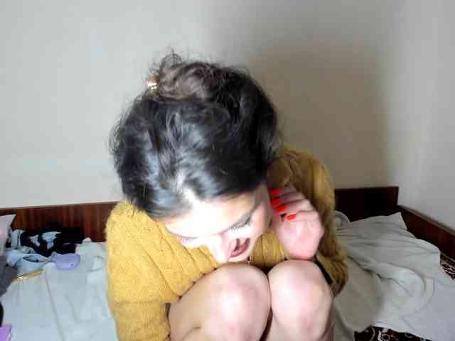 Honeykrisspussy webcam