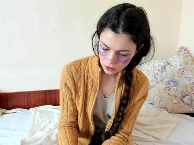 Honeykrisspussy webcam