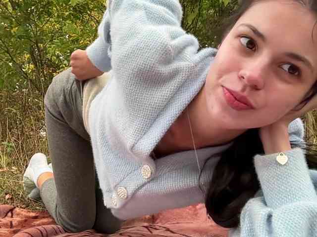 Honeykrisspussy webcam