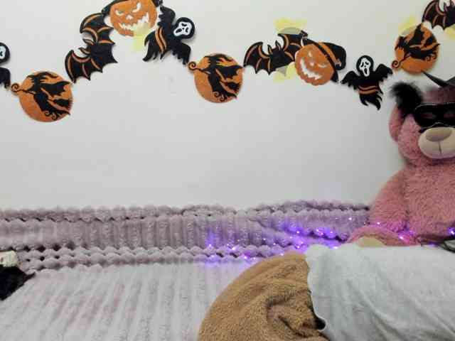 Honeykrisspussy webcam