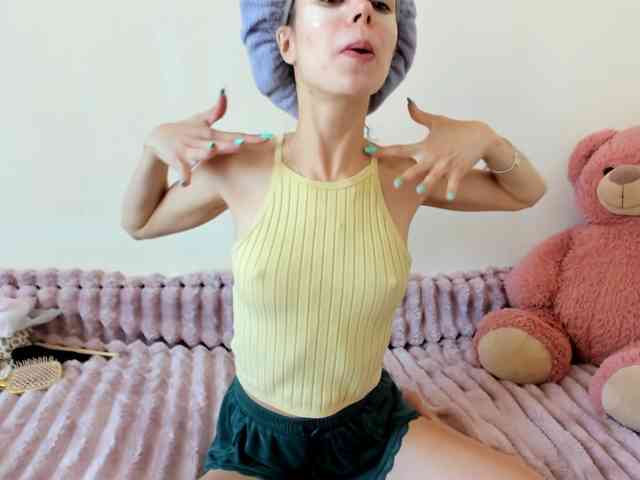 Honeykrisspussy webcam