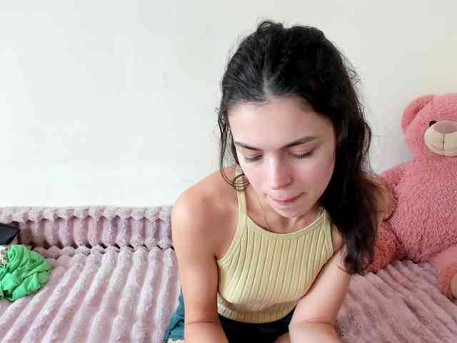 Honeykrisspussy webcam