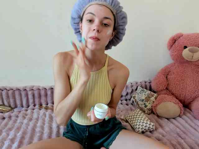 Honeykrisspussy webcam