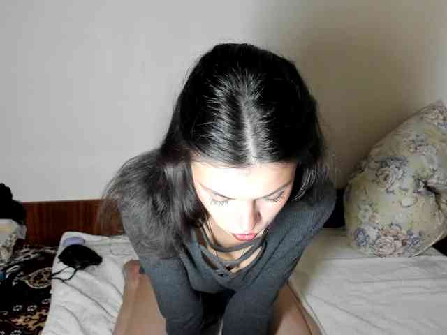Honeykrisspussy webcam