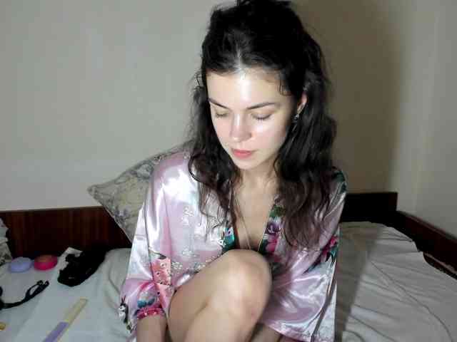 Honeykrisspussy webcam