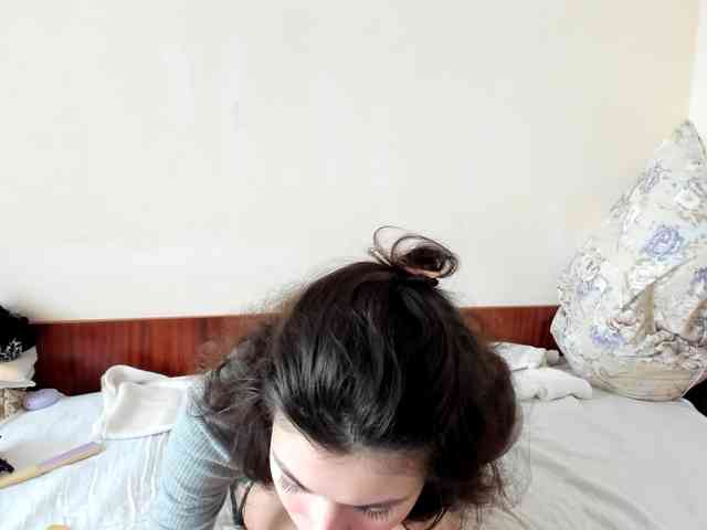 Honeykrisspussy webcam