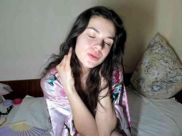 Honeykrisspussy webcam