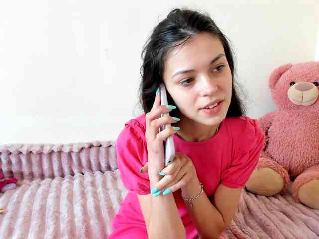 Honeykrisspussy webcam