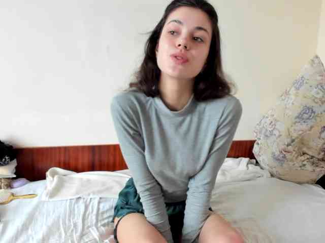 Honeykrisspussy webcam