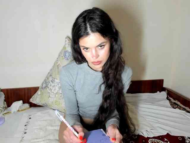 Honeykrisspussy webcam