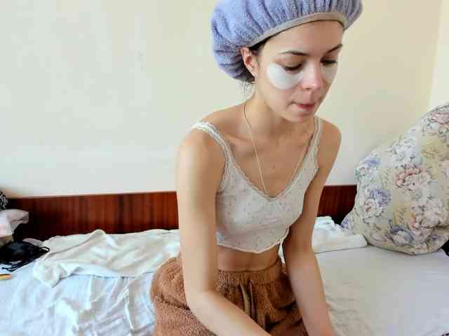 Honeykrisspussy webcam