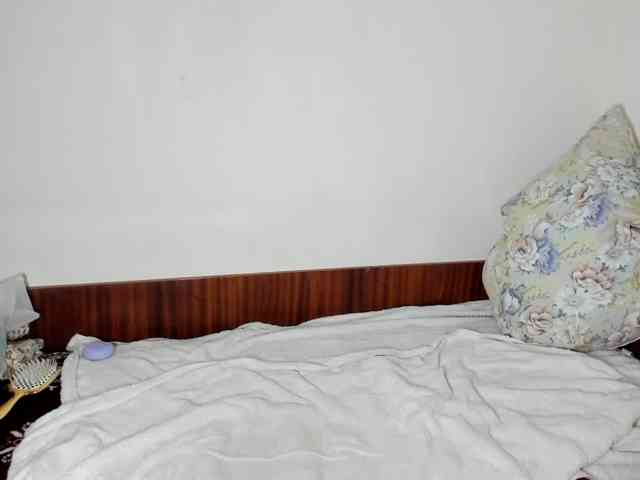 Honeykrisspussy webcam