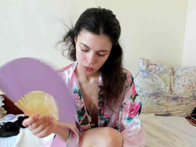 Honeykrisspussy webcam
