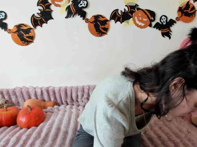 Honeykrisspussy webcam