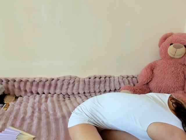 Honeykrisspussy webcam