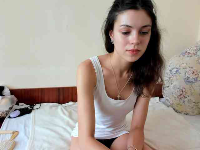 Honeykrisspussy webcam