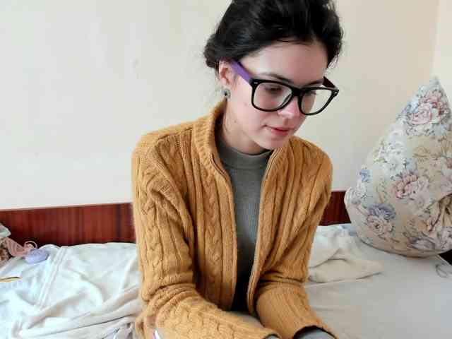 Honeykrisspussy webcam