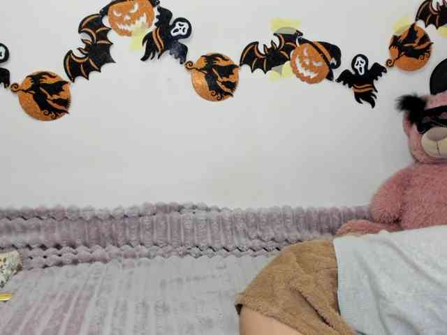 Honeykrisspussy webcam