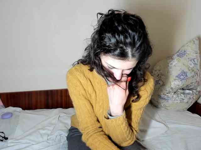 Honeykrisspussy webcam