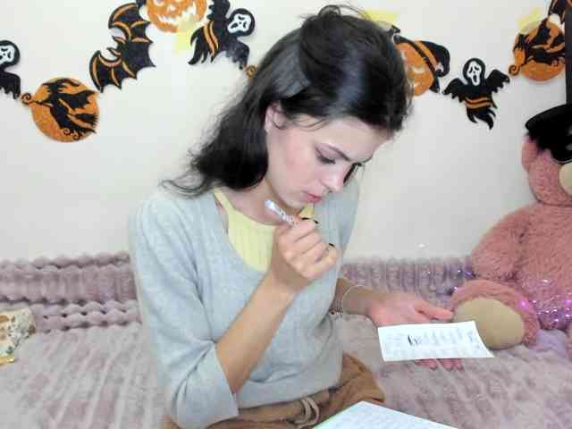 Honeykrisspussy webcam