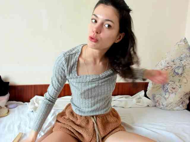 Honeykrisspussy webcam