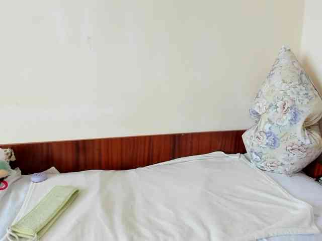 Honeykrisspussy webcam