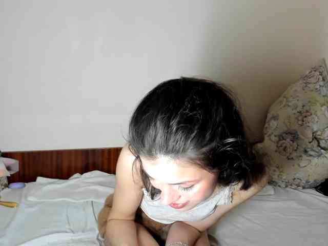 Honeykrisspussy webcam