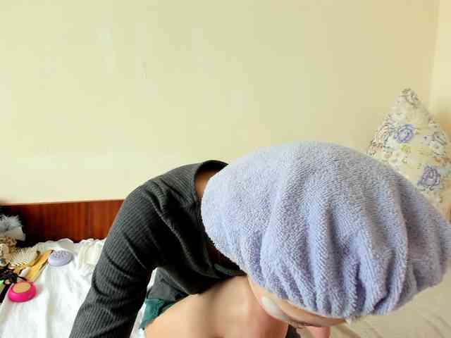 Honeykrisspussy webcam