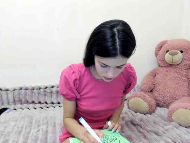Honeykrisspussy webcam
