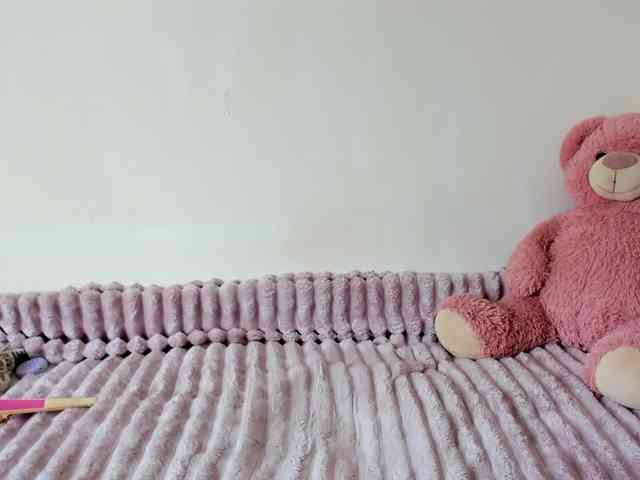 Honeykrisspussy webcam