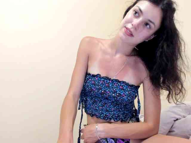 Honeykrisspussy webcam
