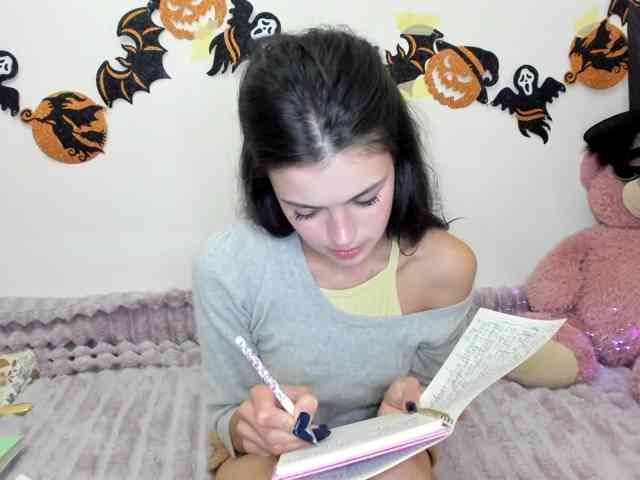 Honeykrisspussy webcam