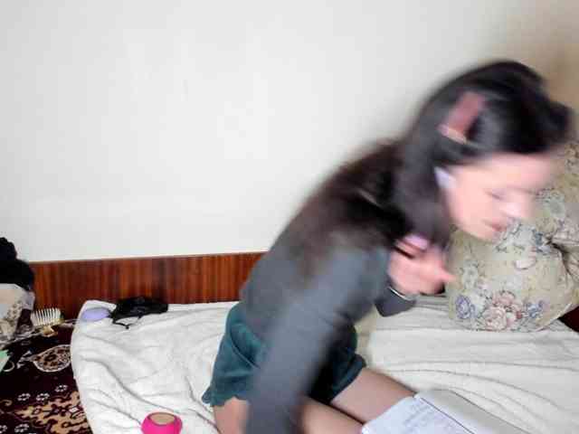 Honeykrisspussy webcam